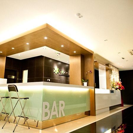 スターズ ホテル クルアン エクステリア 写真